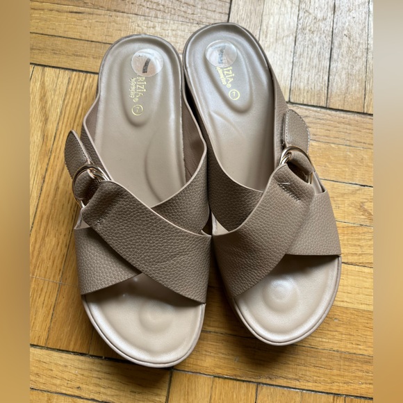 Women’s Strap Sandals - Picture 1 of 5